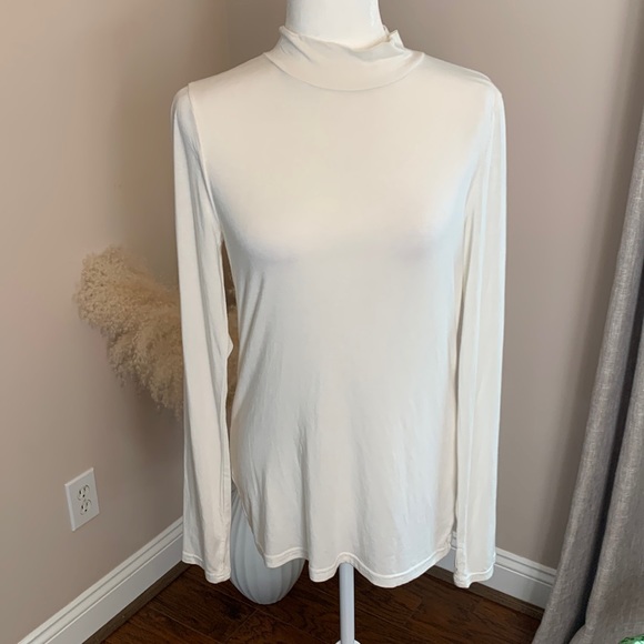 aerie Sweaters - Aerie white turtleneck